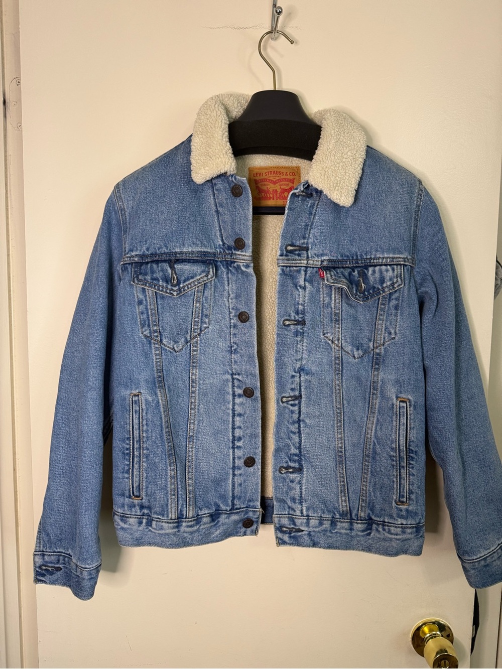 Levi's Classic Sherpa Lined Denim Trucker Jacket Light Wash Size Small